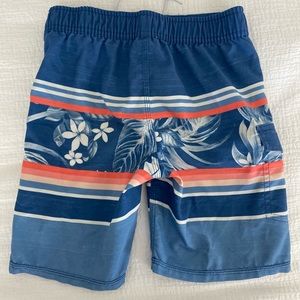 Boys size 6 swim shorts. Mr. Surf.